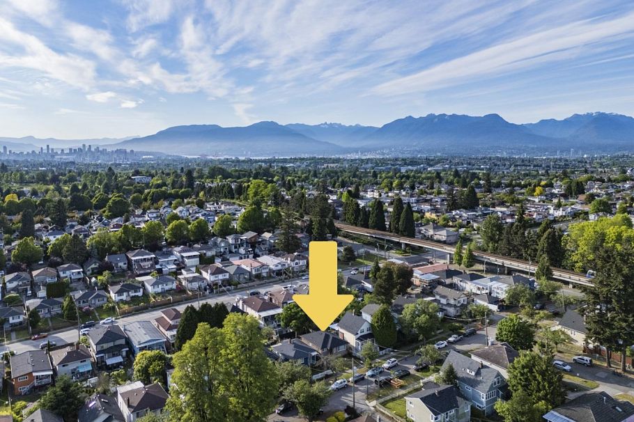 4967 Spencer Street Vancouver, BC - 1