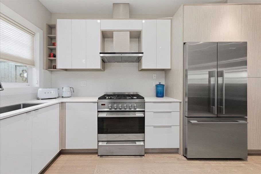 210 W 5th Street North Vancouver, BC - 14