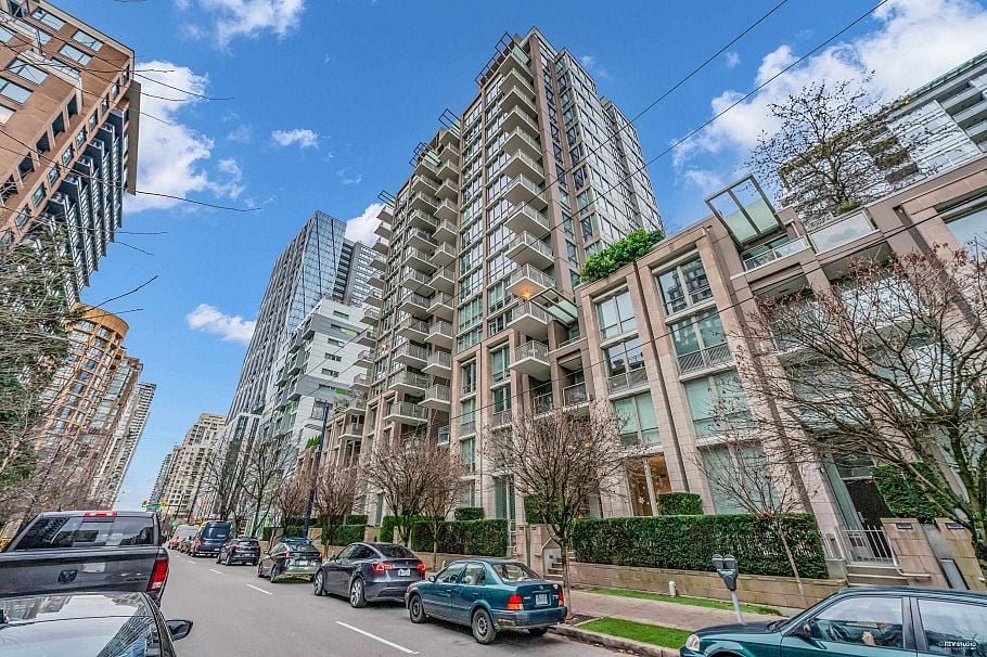 901 1055 Richards Street Vancouver, BC - 23