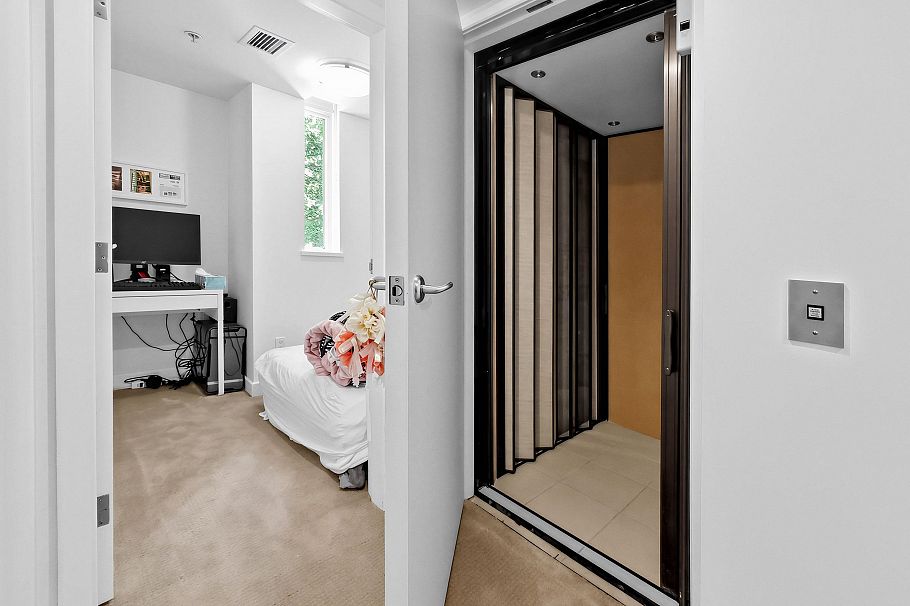 1211 W Cordova Street Vancouver, BC - 23