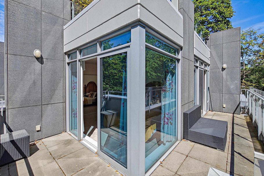 1211 W Cordova Street Vancouver, BC - 29