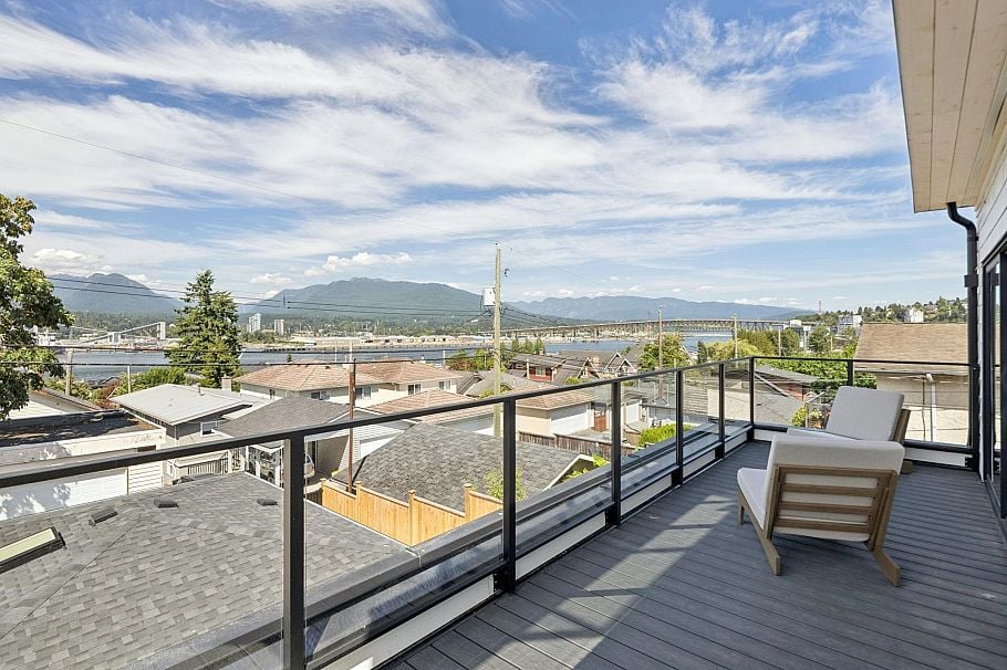 2 2815 Trinity Street Vancouver, BC - 25