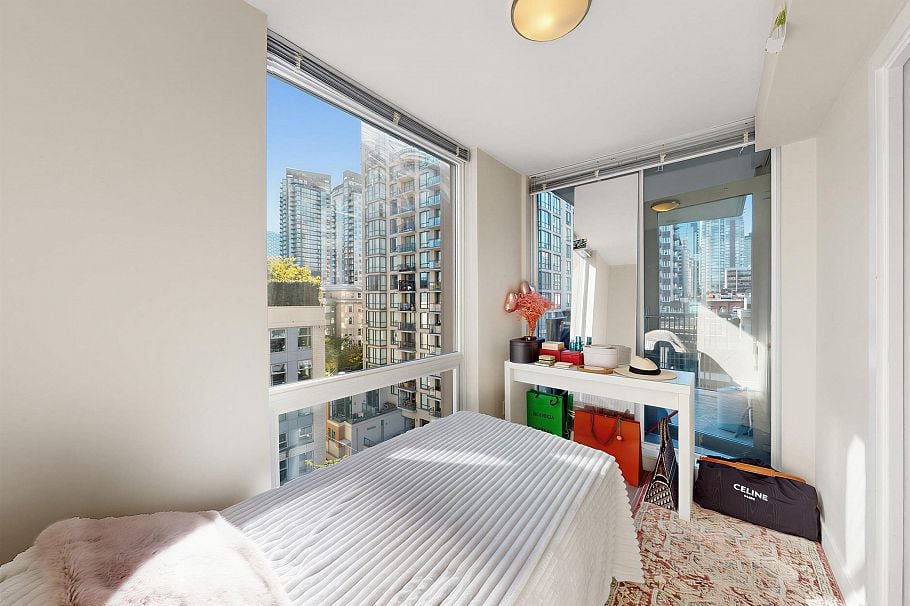 901 1055 Richards Street Vancouver, BC - 10
