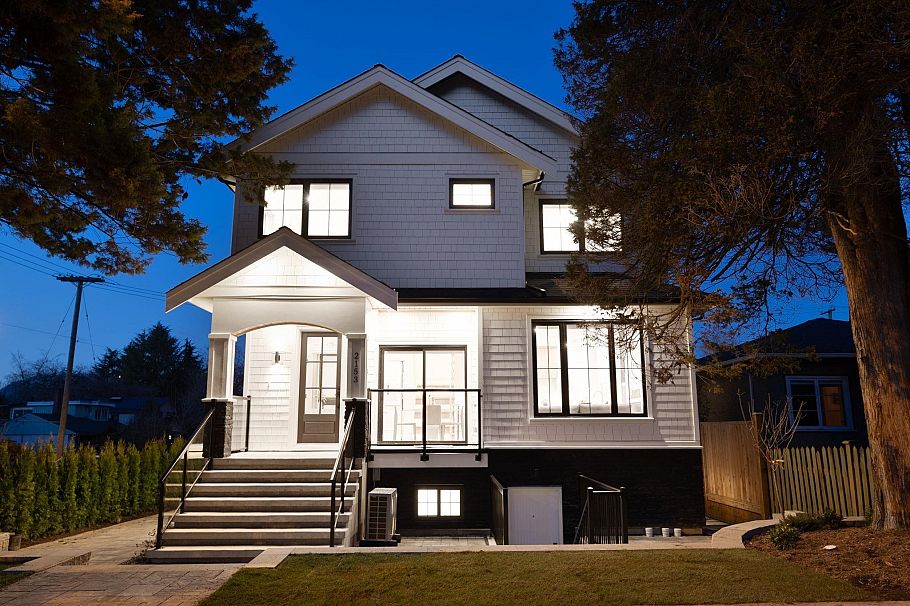 2153 E 20th Avenue Vancouver, BC - 28