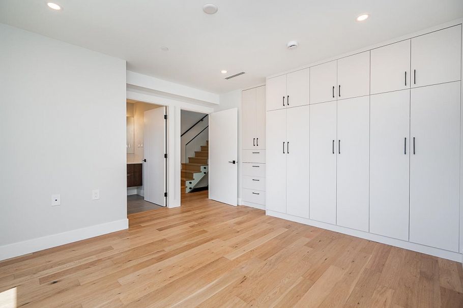 3 676 E 22nd Avenue Vancouver, BC - 17