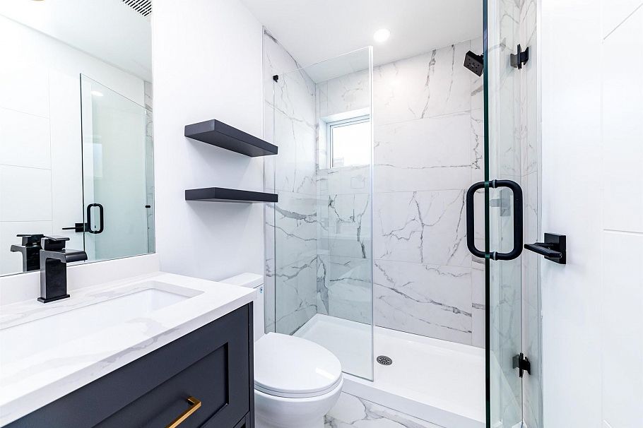 5447 Killarney Street Vancouver, BC - 3