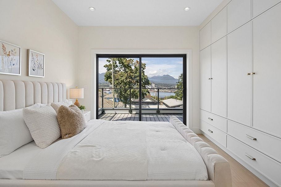 2 2815 Trinity Street Vancouver, BC - 27