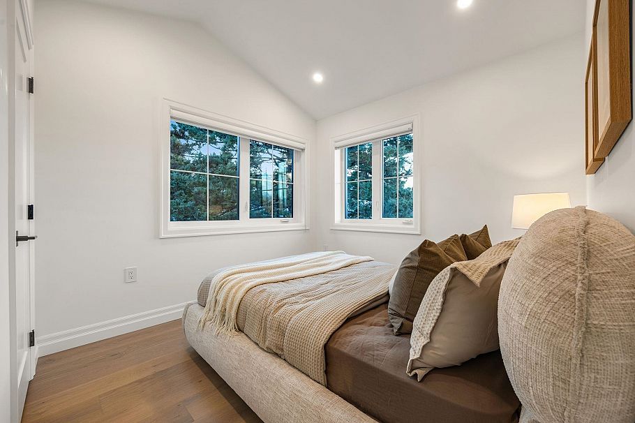 2153 E 20th Avenue Vancouver, BC - 21