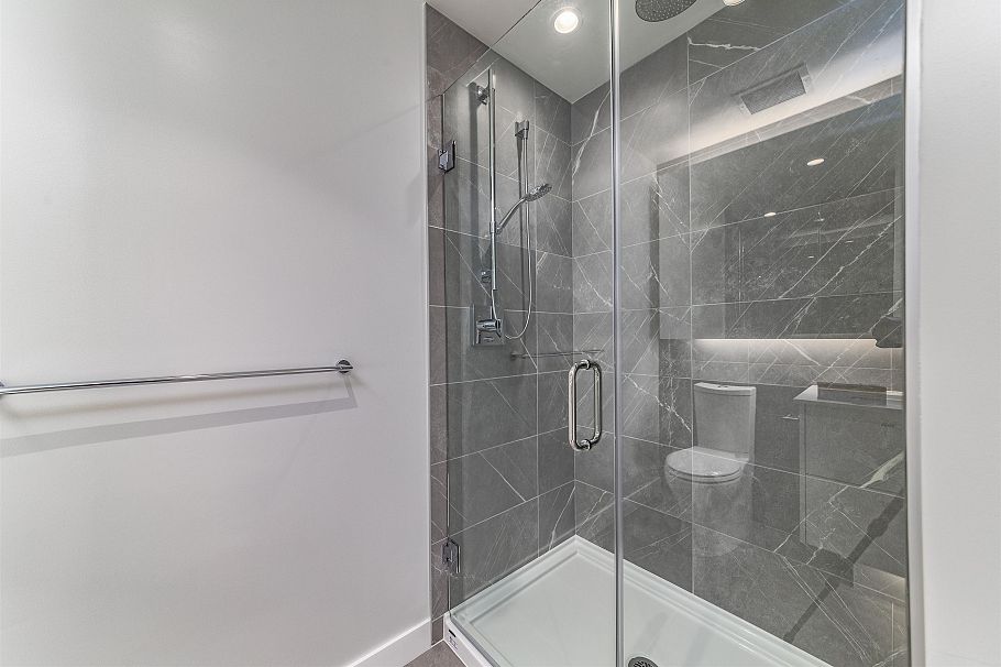 301 5380 Crooked Branch Road Vancouver, BC - 11