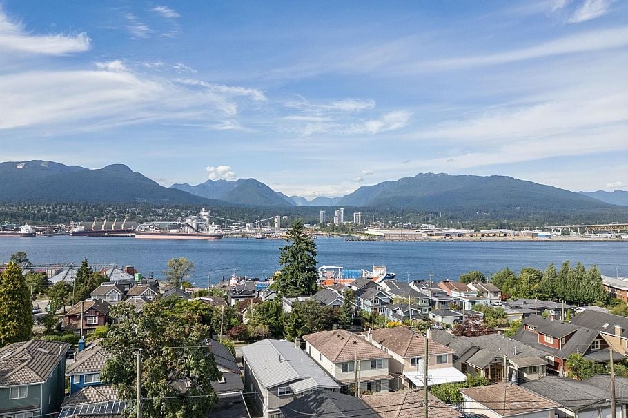 2 2815 Trinity Street Vancouver, BC - 39