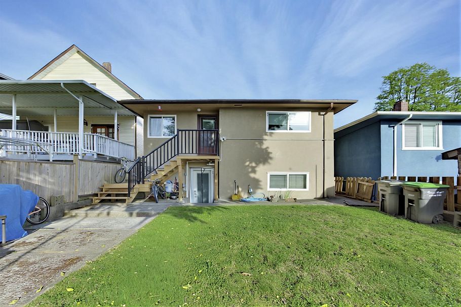 4967 Spencer Street Vancouver, BC - 2