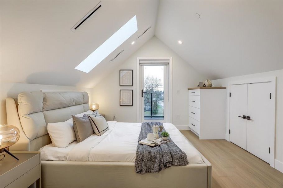2 3695 E 26 Avenue Vancouver, BC - 25