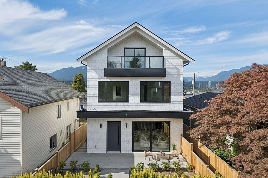 1 2815 Trinity Street Vancouver, BC - 39