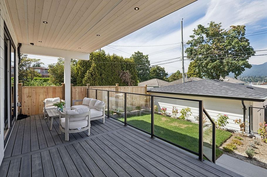 2 2815 Trinity Street Vancouver, BC - 17