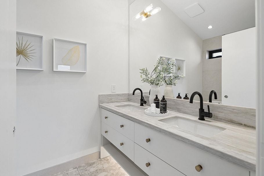2 2815 Trinity Street Vancouver, BC - 32