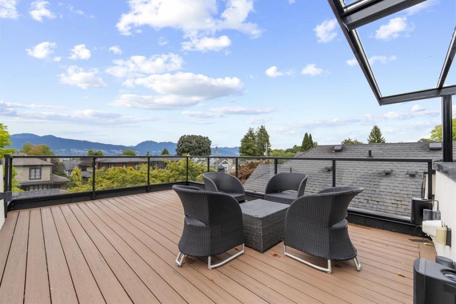 4077 W 13th Avenue Vancouver, BC - 31