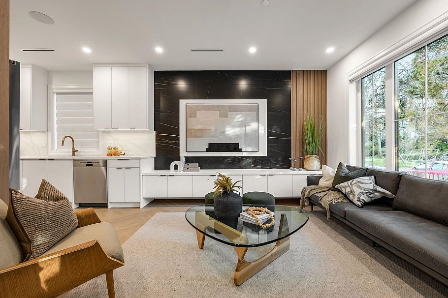 2153 E 20th Avenue Vancouver, BC - 2