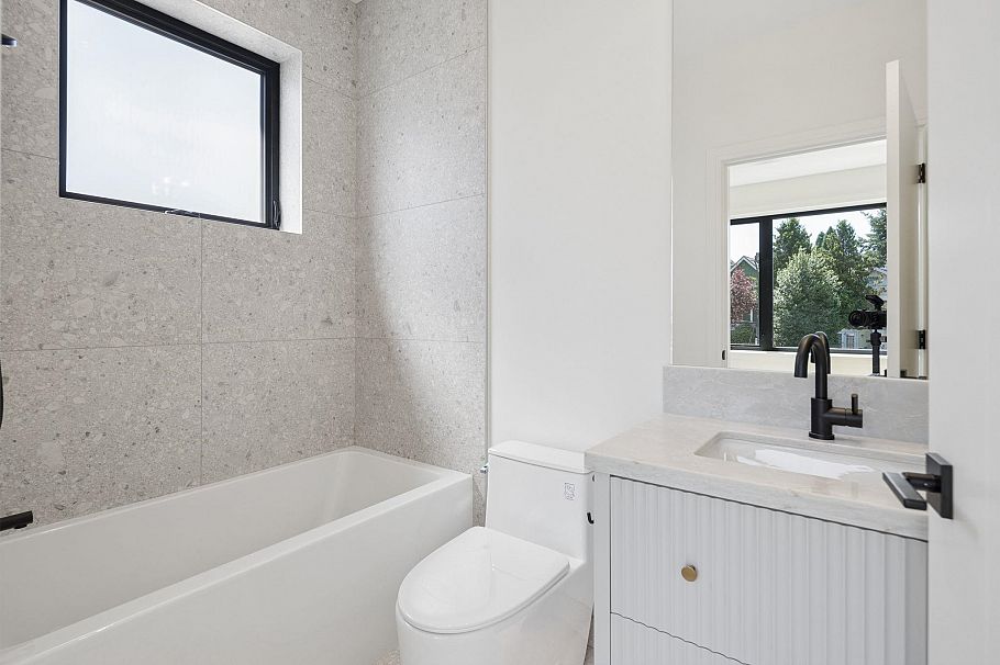 1 2815 Trinity Street Vancouver, BC - 31