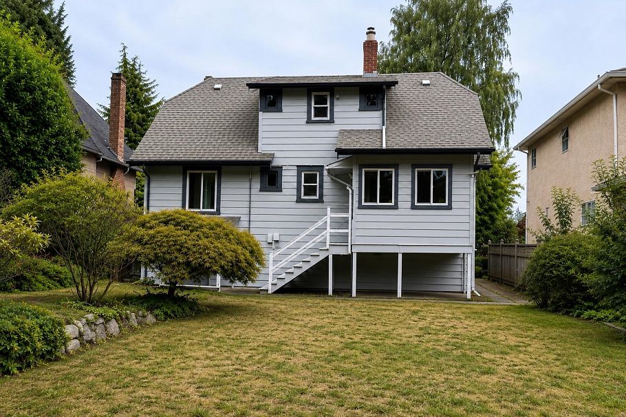 3885 W 35th Avenue Vancouver, BC - 2