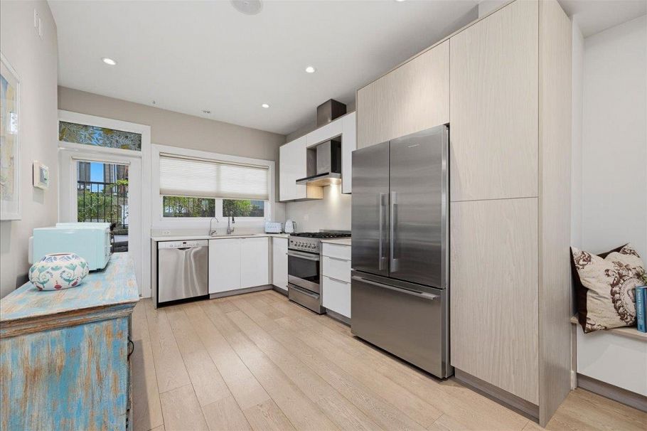 210 W 5th Street North Vancouver, BC - 13