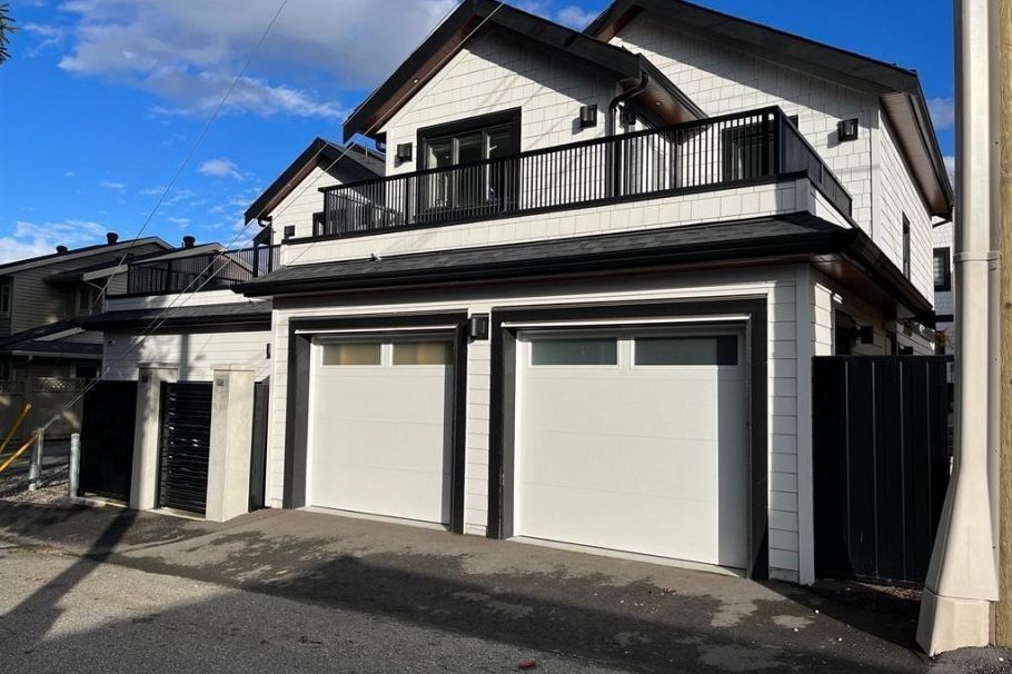 5447 Killarney Street Vancouver, BC - 2