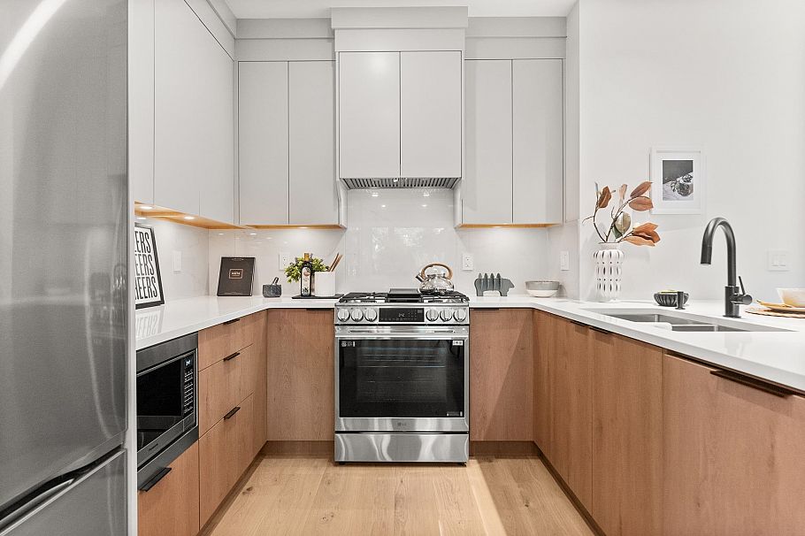 1 1368 Park Drive Vancouver, BC - 4