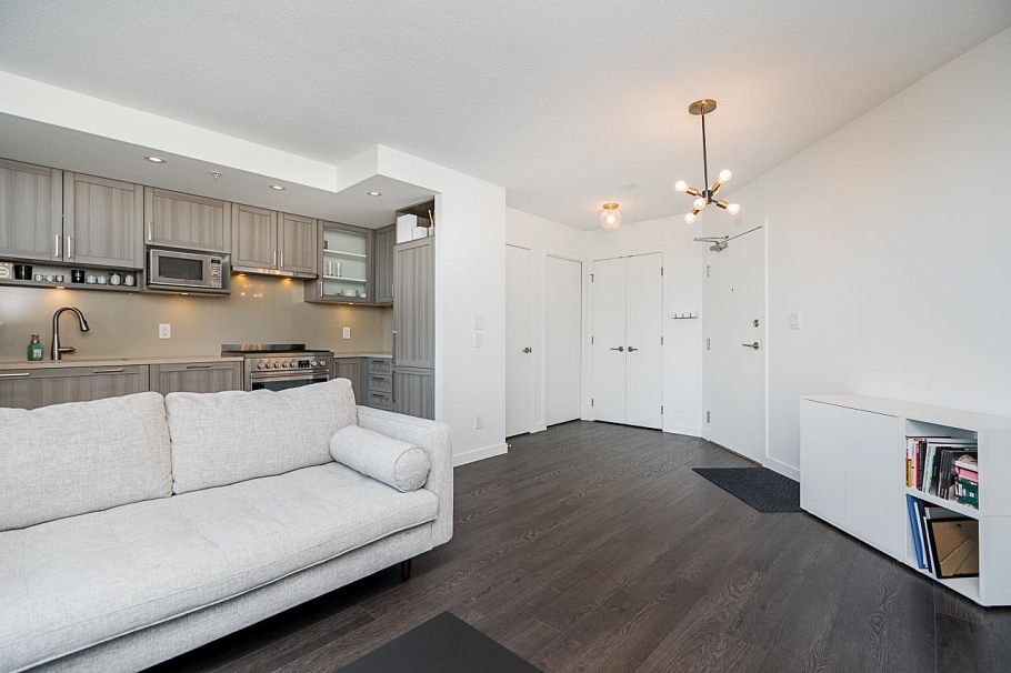 1006 5470 Ormidale Street Vancouver, BC - 3