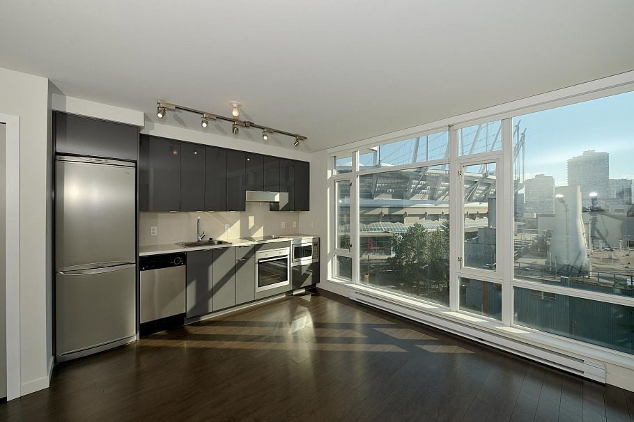705 161 W GEORGIA STREET, Vancouver BC V6B 0K9 Vancouver, BC - 1