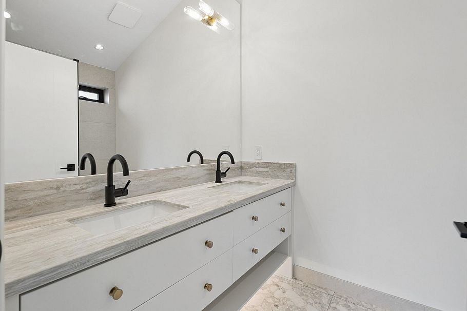 1 2815 Trinity Street Vancouver, BC - 34