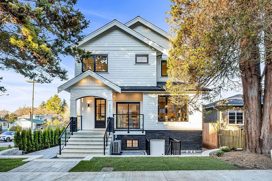 2153 E 20th Avenue Vancouver, BC - 1