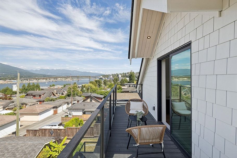 2 2815 Trinity Street Vancouver, BC - 33