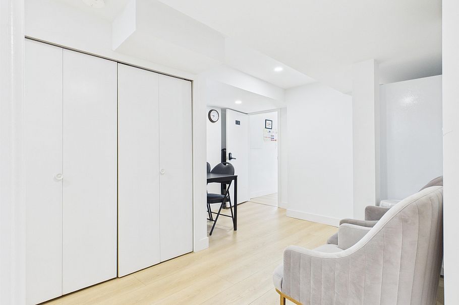 3885 W 35th Avenue Vancouver, BC - 22