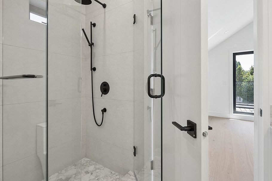 1 2815 Trinity Street Vancouver, BC - 35