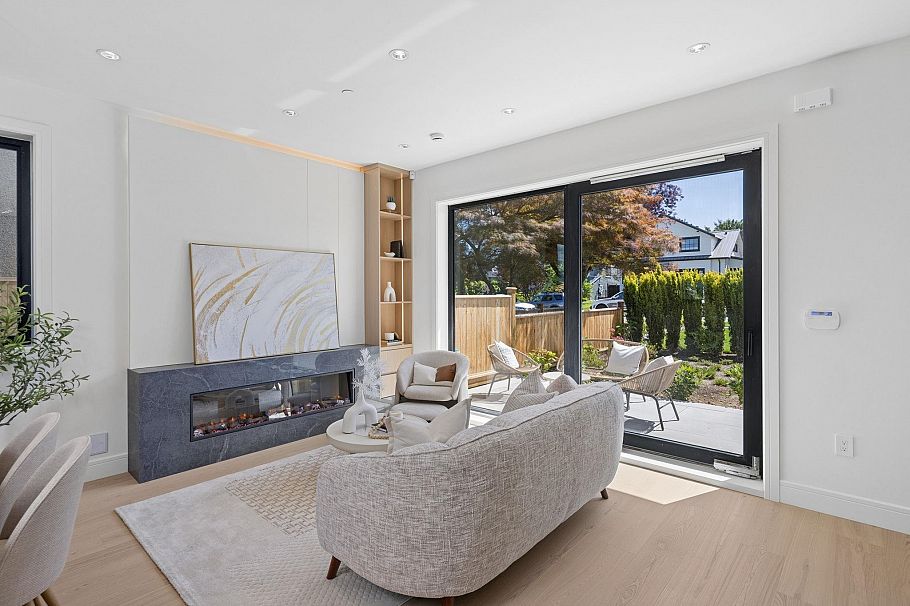 1 2815 Trinity Street Vancouver, BC - 9