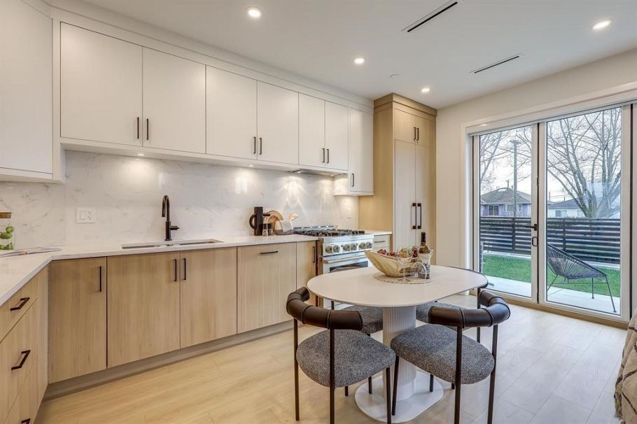 2 3695 E 26 Avenue Vancouver, BC - 14