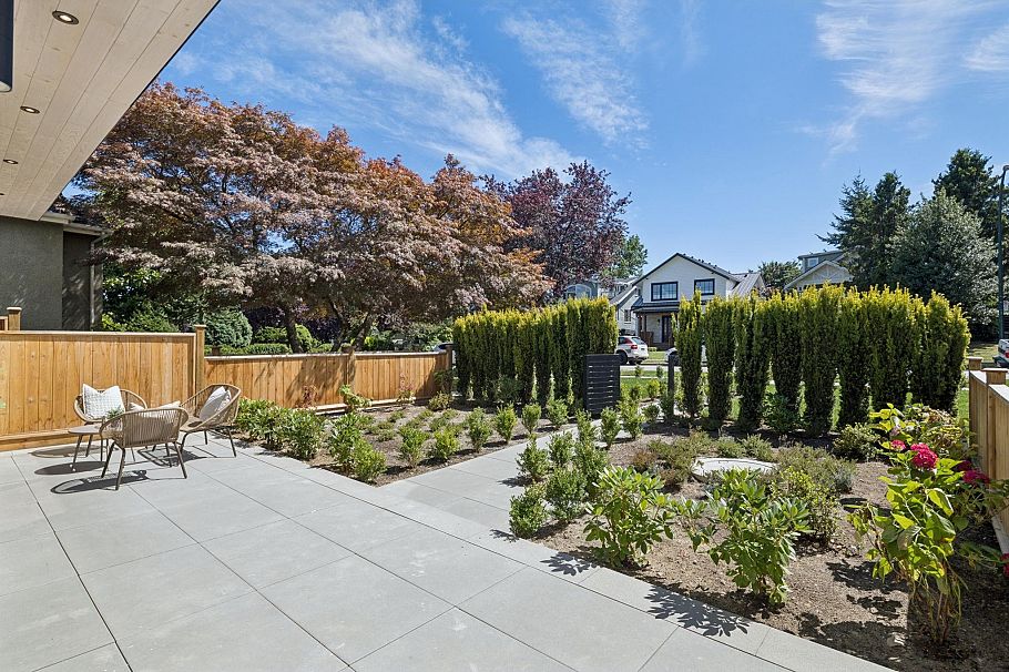 1 2815 Trinity Street Vancouver, BC - 11