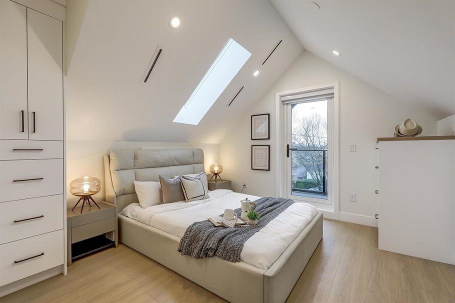 2 3695 E 26 Avenue Vancouver, BC - 22