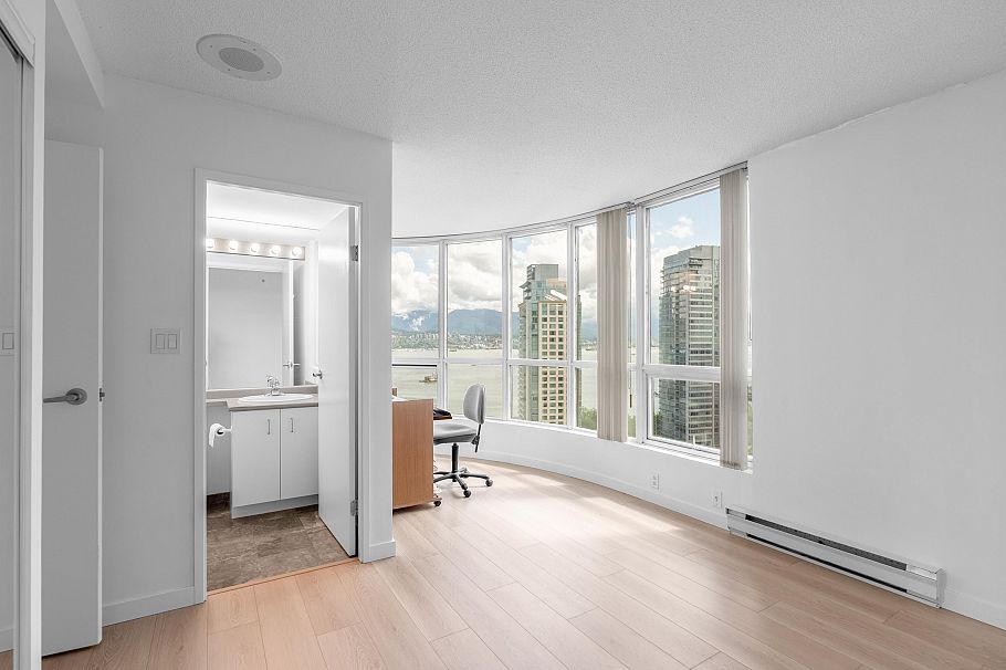 2102 588 Broughton Street Vancouver, BC - 9