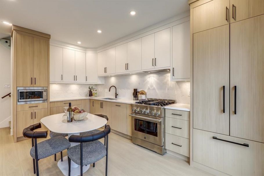 2 3695 E 26 Avenue Vancouver, BC - 12