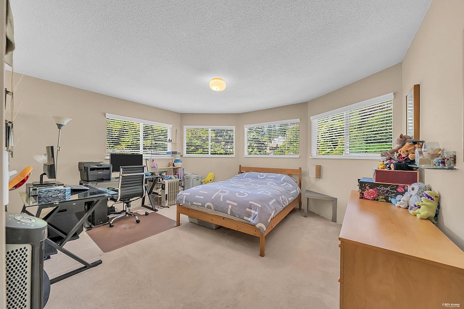 3898 Fromme Road North Vancouver, BC - 30