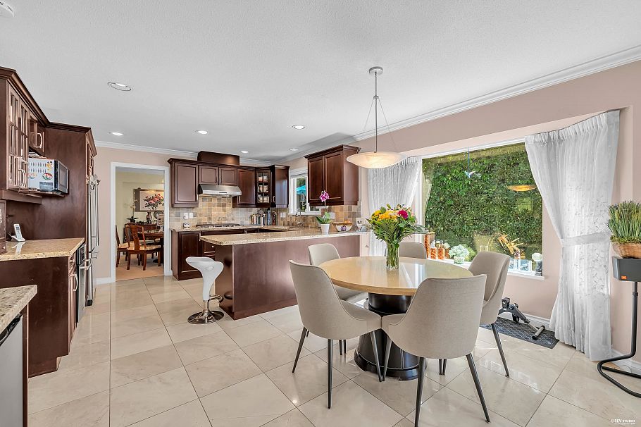 3898 Fromme Road North Vancouver, BC - 26