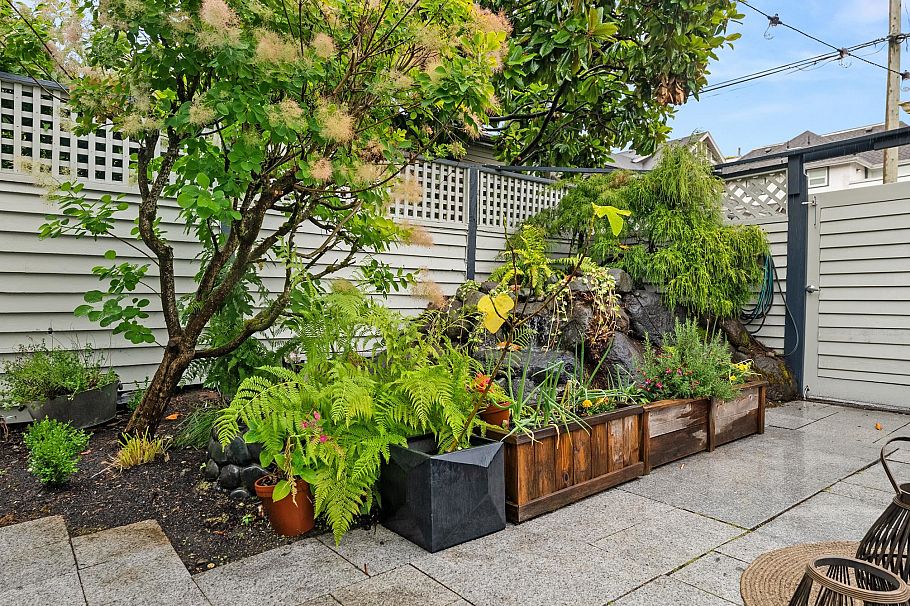 2146 W 14th Avenue Vancouver, BC - 25