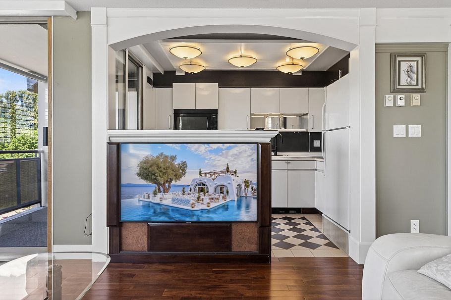 501 1327 E Keith Road North Vancouver, BC - 16