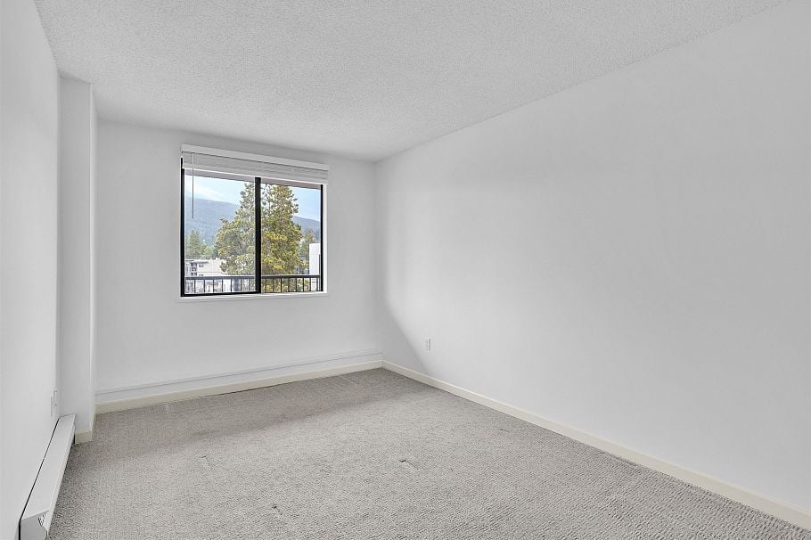 303 150 E 15th Street North Vancouver, BC - 11