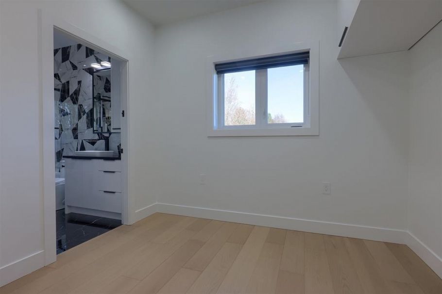 4670 Todd Street Vancouver, BC - 24