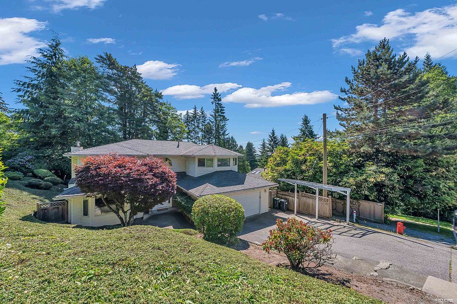 3898 Fromme Road North Vancouver, BC - 2