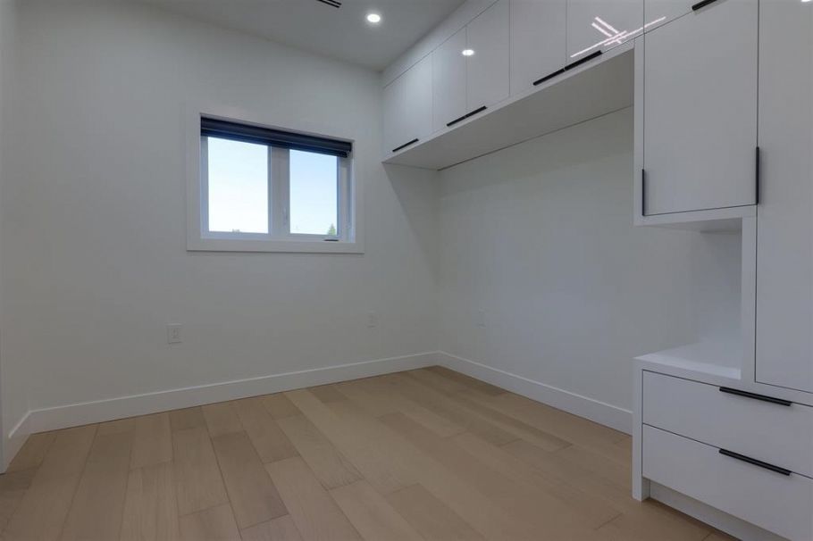 4670 Todd Street Vancouver, BC - 37