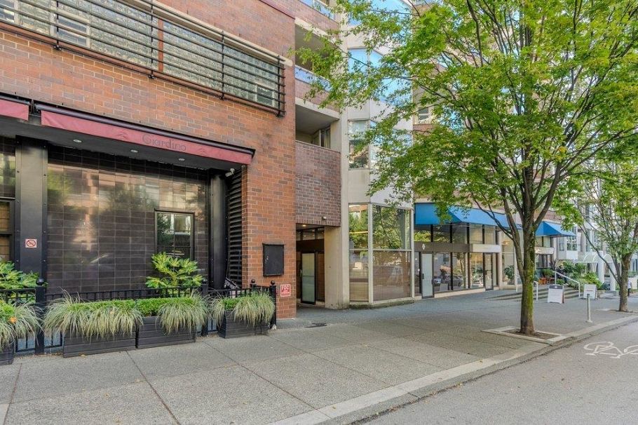 903 1330 Hornby Street Vancouver, BC - 4