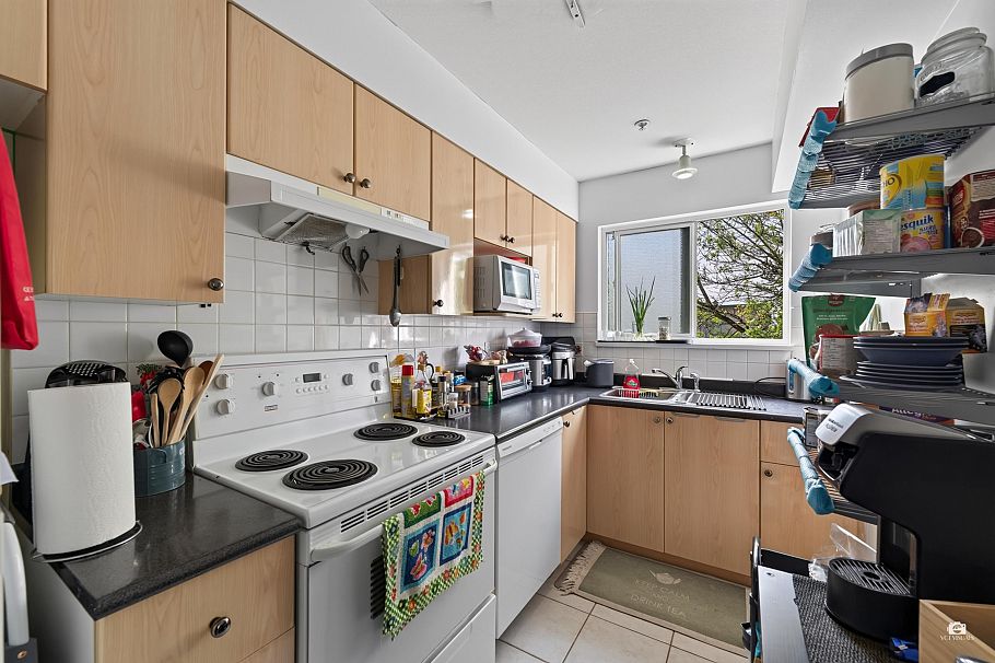 301 1099 W 71st Avenue Vancouver, BC - 6