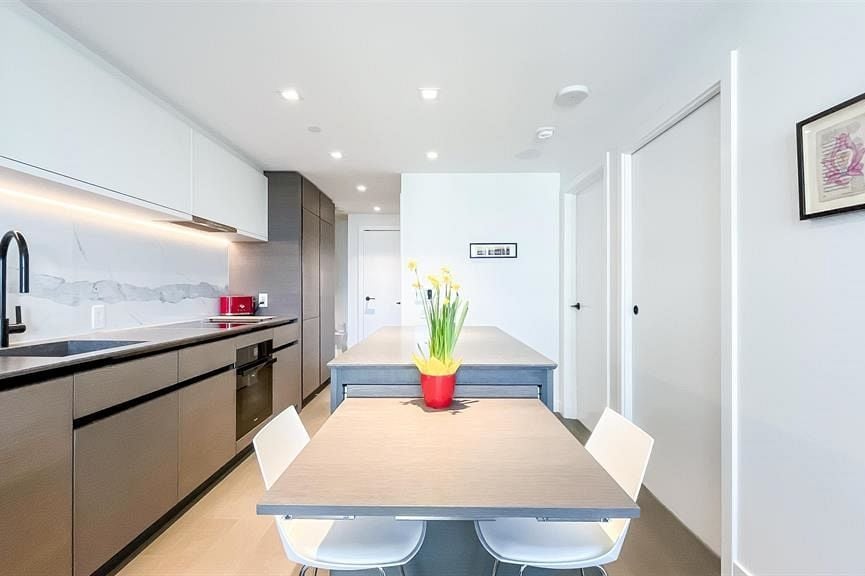 170X 620 CARDERO STREET, Vancouver BC V6G 0C7 Vancouver, BC - 5
